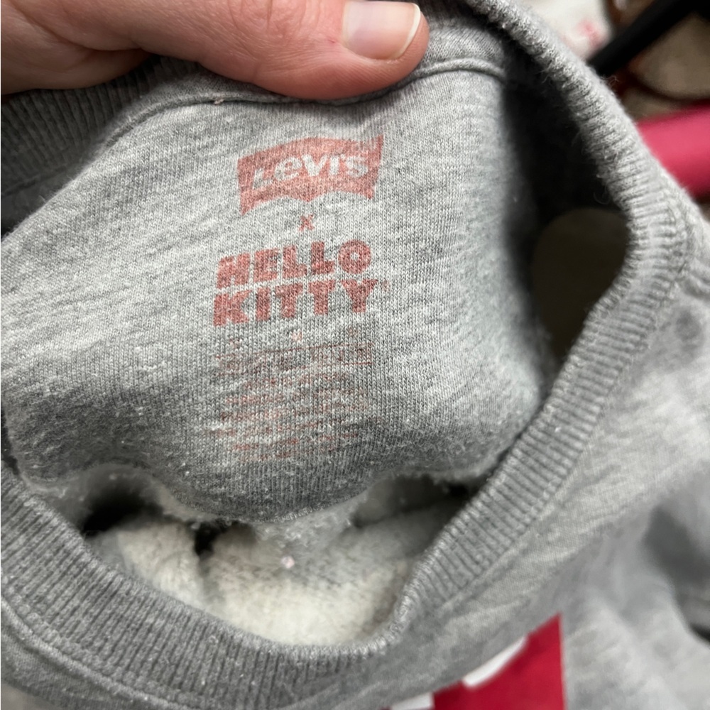 RARE Levi’s x Hello Kitty Gray Sweatshirt Sz M - Picture 8 of 10